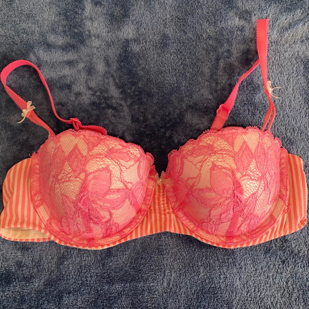 Victoria's Secret Pink White Stripe Lace Bra